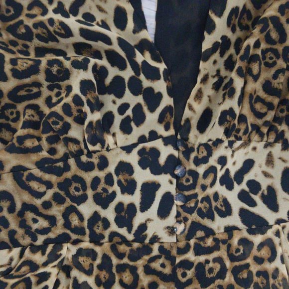 NWT Glamorous Leopard Plunge Jumpsuit Petite - Picture 3 of 7
